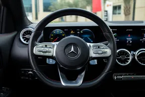 Mercedes-Benz GLA 200 2023