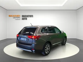 Mitsubishi Outlander / Airtek 2016