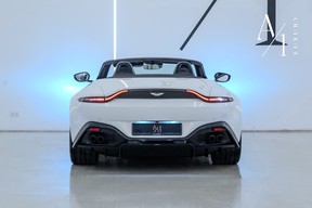 Aston Martin V8 Vantage 2021