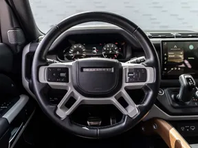 Land Rover Defender 110 2023
