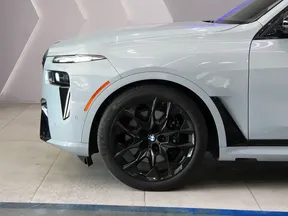 BMW X7 M60 2024