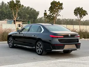 BMW 7 Series 735 2025