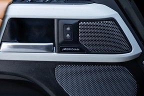 Land Rover Defender 110 2024