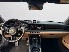 Porsche 911 Carrera 4 2024