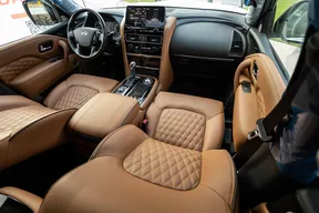 Infiniti QX80 2023