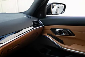 BMW 3 Series 330 2019