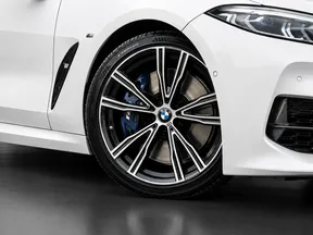 BMW 8 Series M850 2021