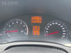 Toyota Avensis 2015