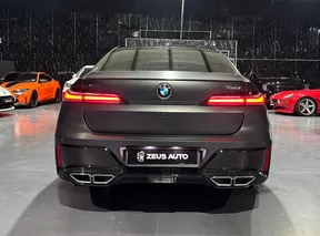 BMW 7 Series 760 2024