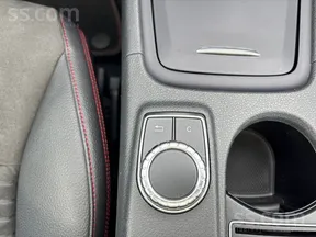 Mercedes-Benz GLA 200 2015