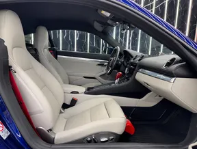 Porsche Cayman 718 2024