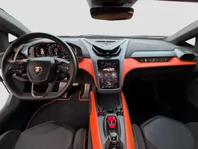Lamborghini Revuelto 2024