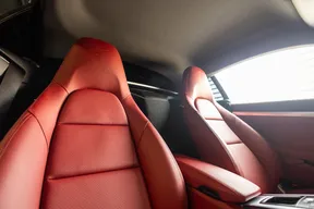 Porsche Cayman 718 2024