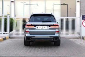 BMW X7 40 2023