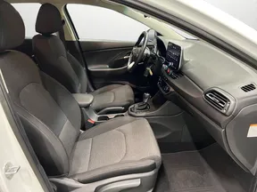 Hyundai i30 2021