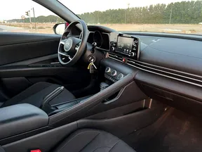 Hyundai Elantra / Avante 2023
