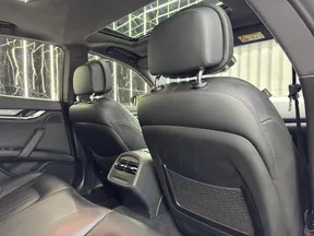 Maserati Ghibli GT 2021