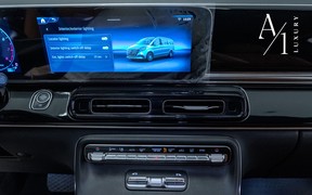 Mercedes-Benz V-Class 300 2025