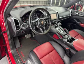 Porsche Cayenne GTS 2016