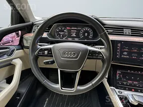 Audi e-tron 2022