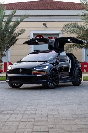Tesla Model X 2024
