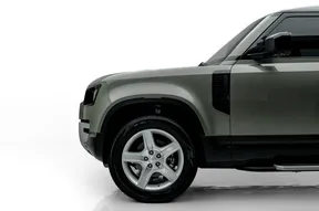 Land Rover Defender 110 2021