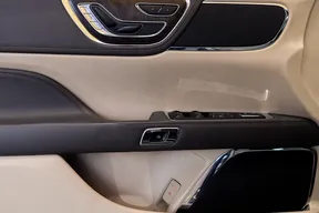 Lincoln Continental Sedan 2019