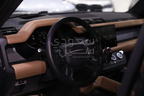 Land Rover Defender 110 2025