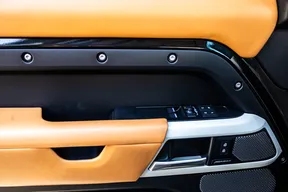 Land Rover Defender 90 2023