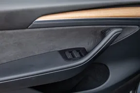 Tesla Model Y Performance 2023