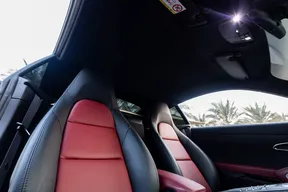 Porsche Cayman 718 2024