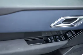 Land Rover Range Rover Velar 2025