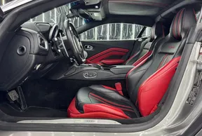 Aston Martin V8 Vantage 2019