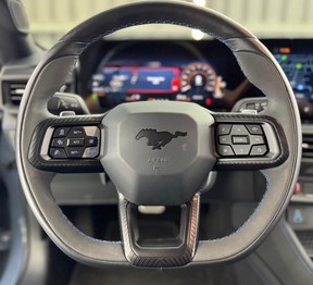 Ford Mustang Dark Horse 2024