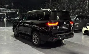 Toyota Land Cruiser 2024