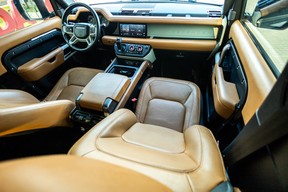 Land Rover Defender 90 2023