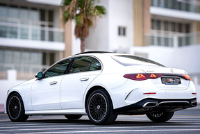 Mercedes-Benz E-Class 200 2025