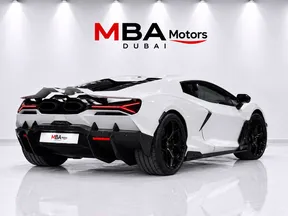 Lamborghini Revuelto 2024