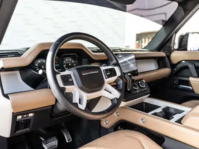 Land Rover Defender 110 2025