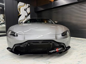 Aston Martin V8 Vantage 2019