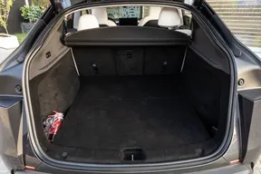 Tesla Model Y Long Range 2025