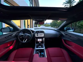 Jaguar XE S 2024