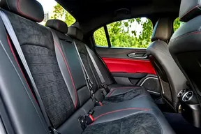 Alfa Romeo Giulia Quadrifoglio 2021