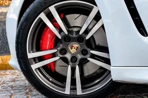 Porsche Panamera GTS 2013