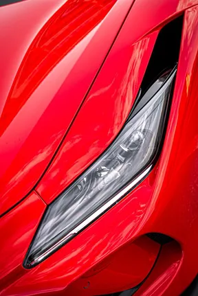 Ferrari F8 2023