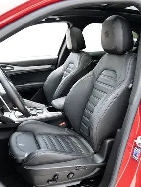 Alfa Romeo Stelvio 2023