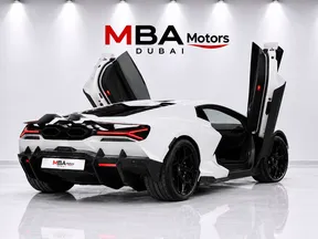 Lamborghini Revuelto 2024