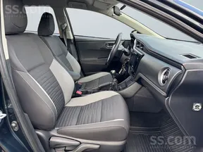 Toyota Auris 2016
