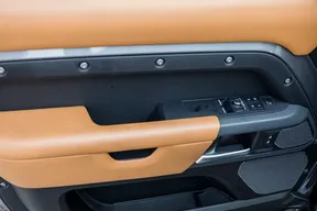Land Rover Defender 90 2021