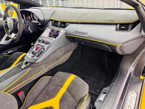 Lamborghini Aventador 2014